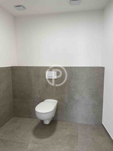 Ausstattung Sanit�r Vertriebsstandort vor den Toren Stuttgarts: Attraktive B�ros und ansprechende Pr�senationsfl�chen