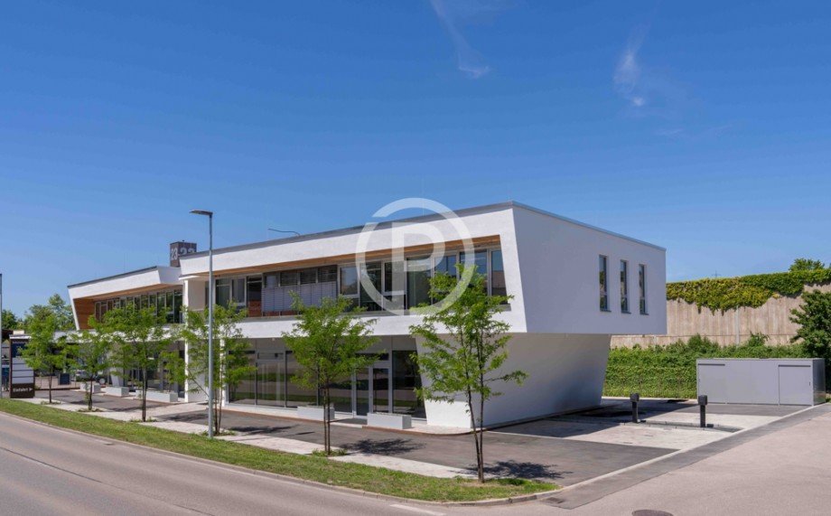 Strassenansicht B�ro / Praxis Weinstadt-Endersbach