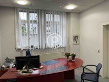 Besprechungszimmer Arzt B�roetage im Erdgeschoss in Stuttgart-Botnang zu vermieten