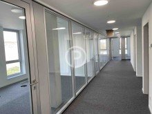 OG rechts B�ro B2 Flur Vertriebsstandort vor den Toren Stuttgarts: Attraktive B�ros und ansprechende Pr�senationsfl�chen